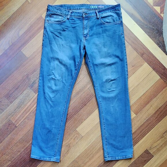 IZOD Comfort Stretch Medium Wash Straight Leg Jeans Size 38 - Picture 3 of 15